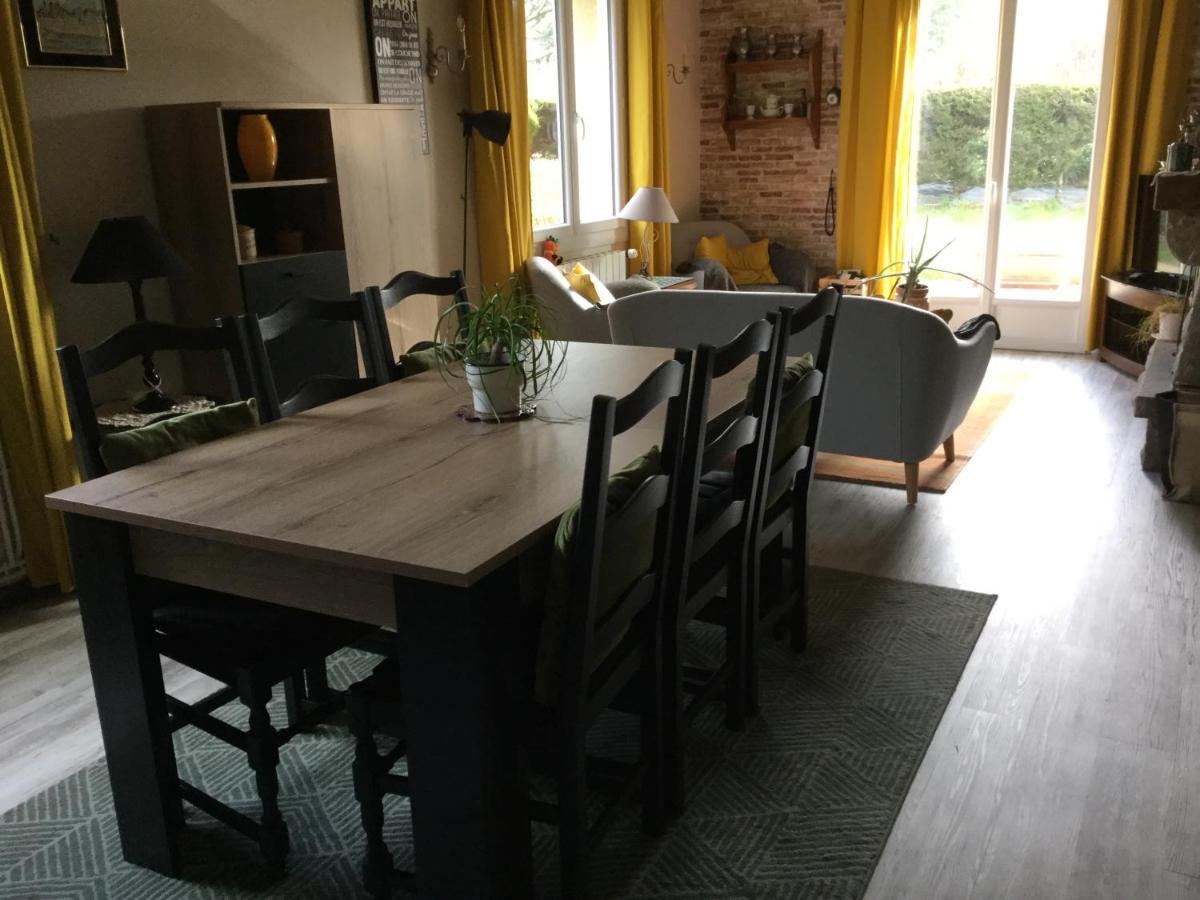 Coup de cœur assuré ! CALM Comme à la Maison ! maison spacieuse avec grande terrasse pour 2 à 5 personnes proximité Granville et mer avec wifi et parking gratuits Exterior foto