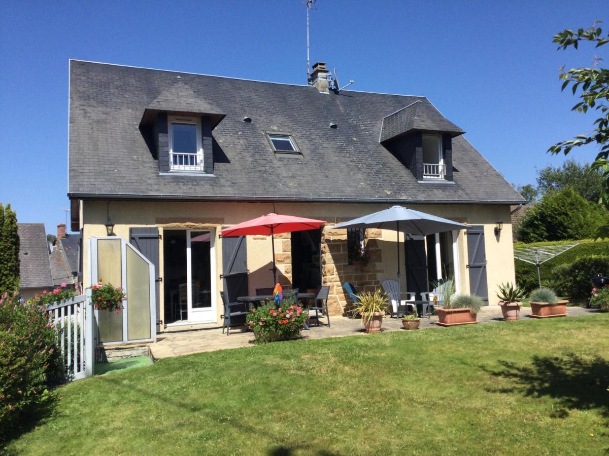 Coup de cœur assuré ! CALM Comme à la Maison ! maison spacieuse avec grande terrasse pour 2 à 5 personnes proximité Granville et mer avec wifi et parking gratuits Exterior foto
