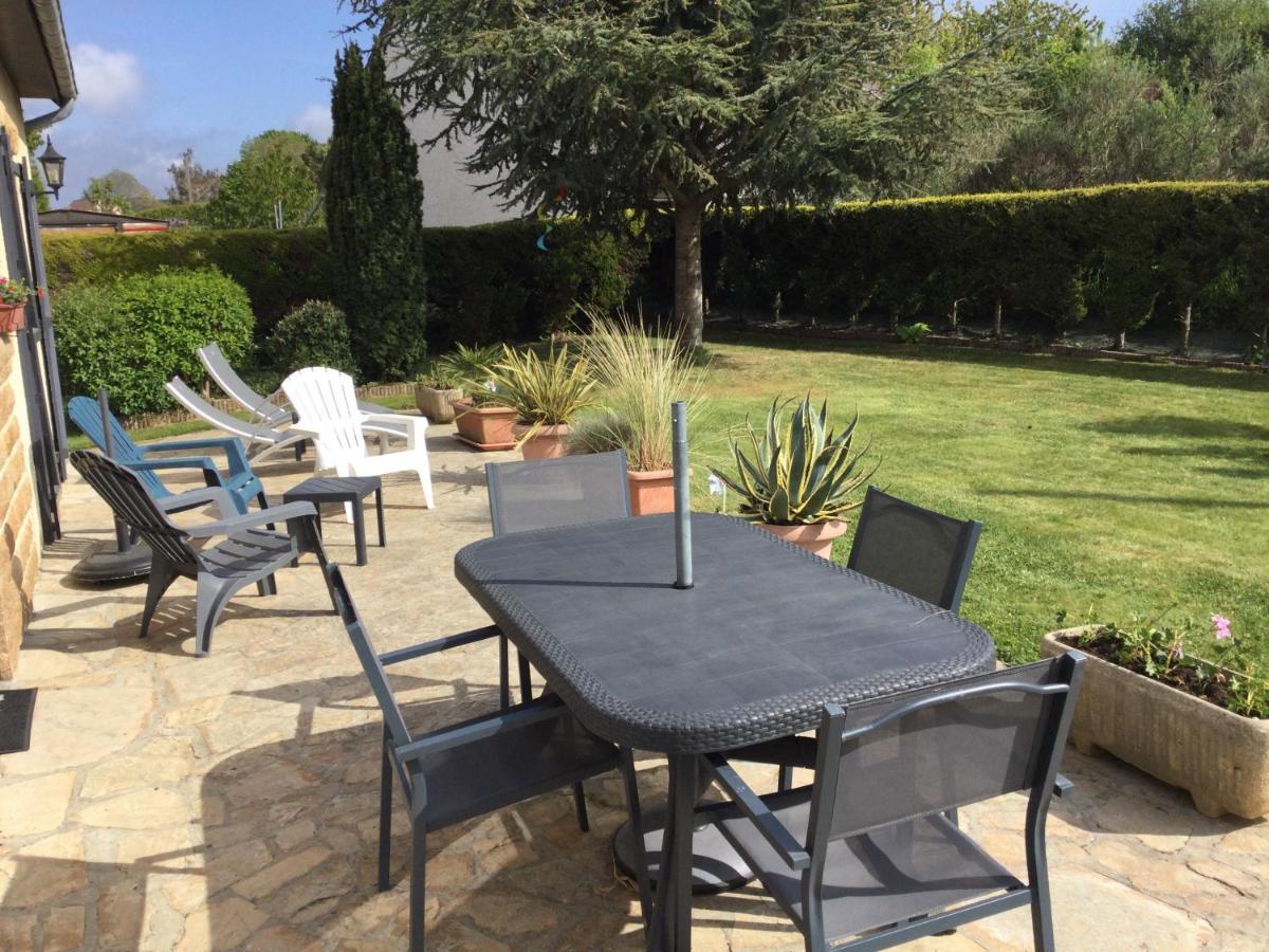 Coup de cœur assuré ! CALM Comme à la Maison ! maison spacieuse avec grande terrasse pour 2 à 5 personnes proximité Granville et mer avec wifi et parking gratuits Exterior foto