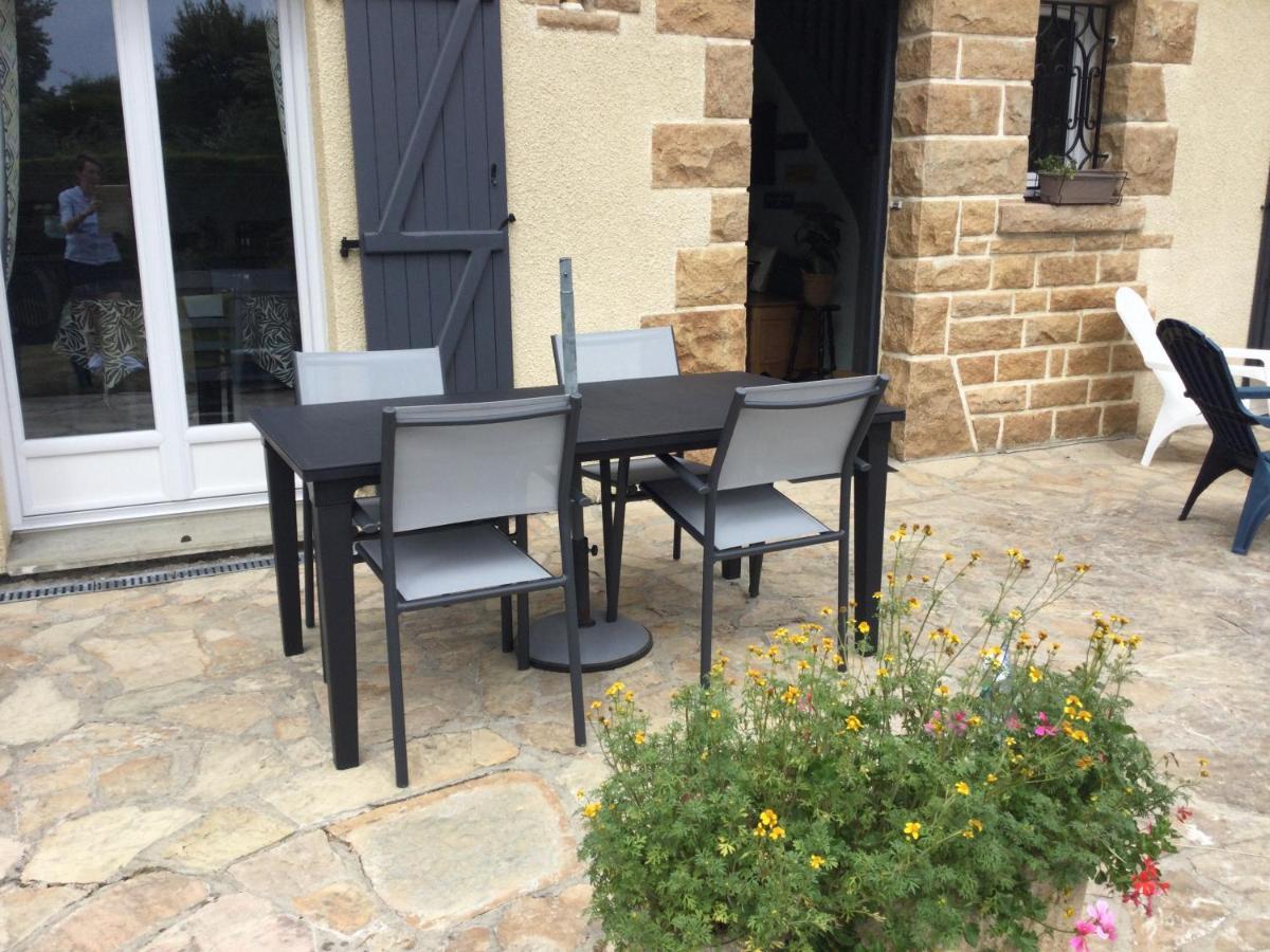 Coup de cœur assuré ! CALM Comme à la Maison ! maison spacieuse avec grande terrasse pour 2 à 5 personnes proximité Granville et mer avec wifi et parking gratuits Exterior foto